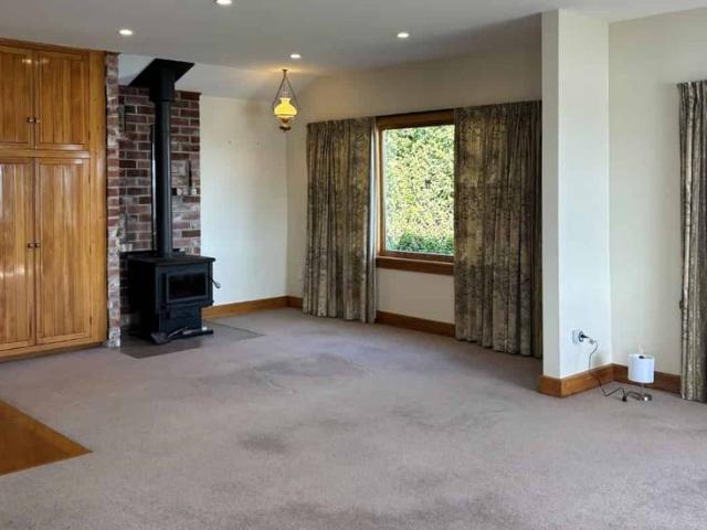 House for rent in Chaslands, Canterbury