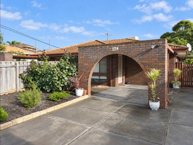 Duplex for sale in Willetton, Western Australia