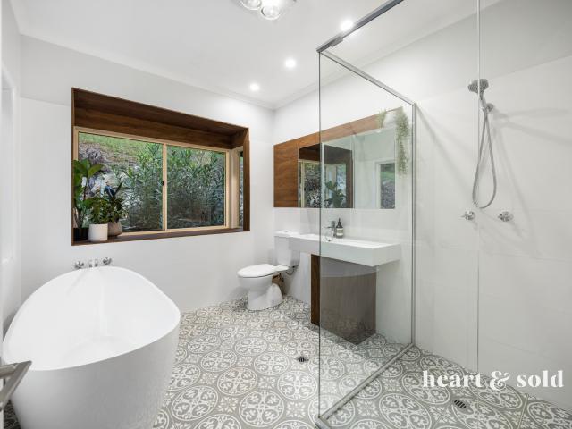 Cottage for sale in Kings Creek, Queensland