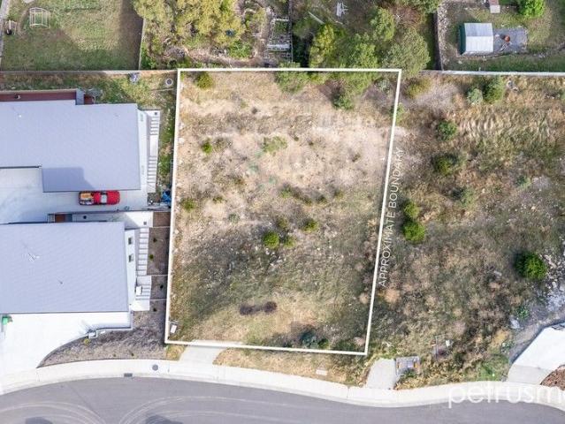 Land for sale in Geilston Bay