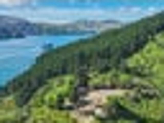 Land for sale in Marlborough