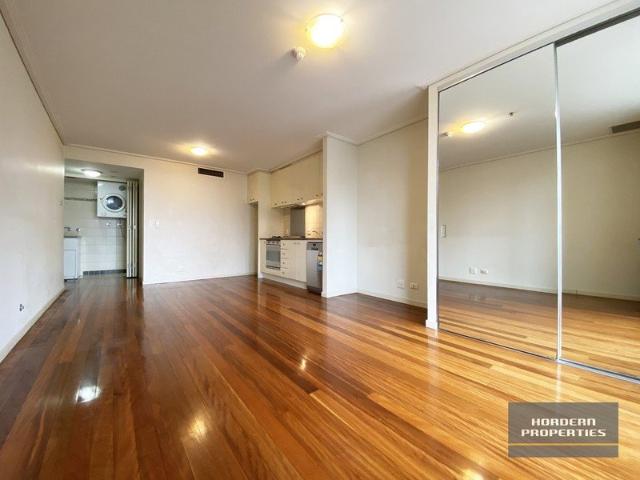 Granny Flat for rent in Koreatown, Sydney