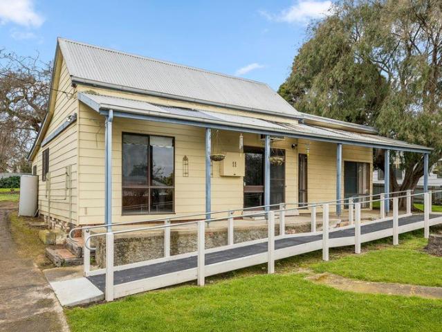 House for sale in Gnotuk, Victoria