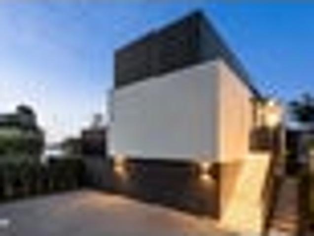 House for sale in Westmere