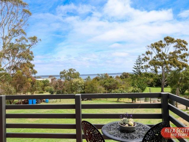 House for sale in Corinella