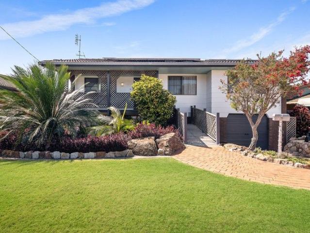 House for sale in Scotts Head