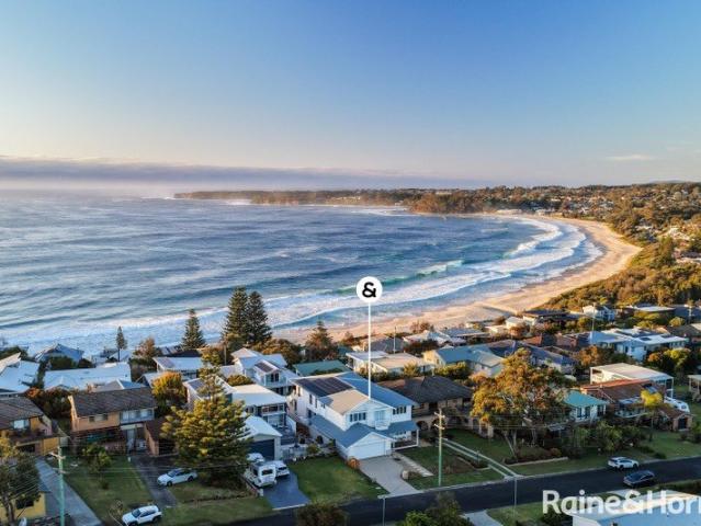 House for sale in Mollymook Beach, Shoalhaven City Council