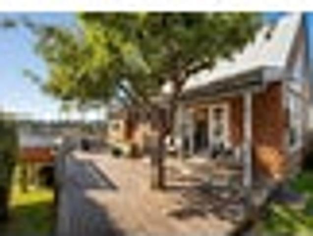 House for sale in Otakou