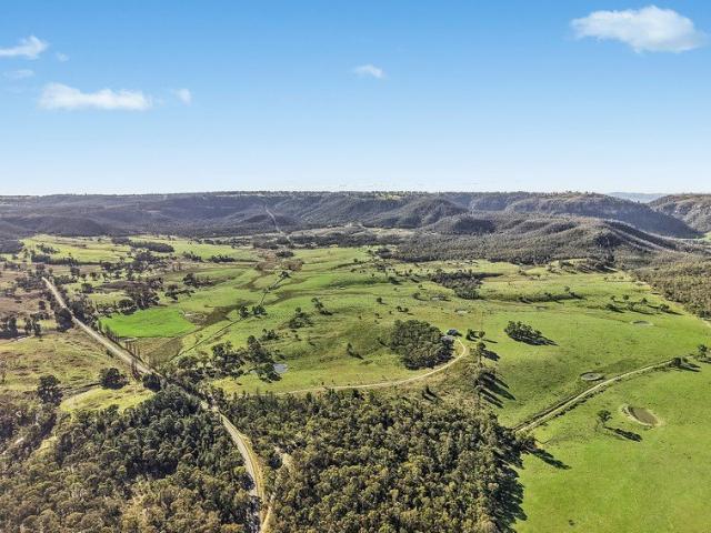 Cottage for sale in Running Stream, New South Wales