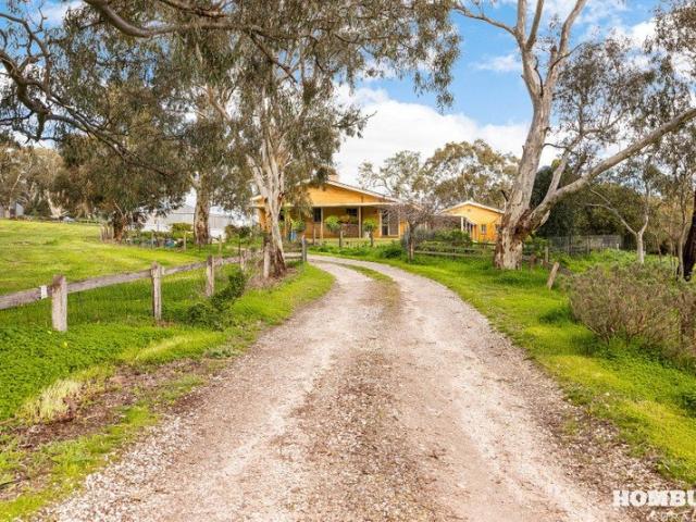 Cottage for sale in Flaxman Valley, South Australia