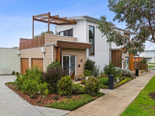 Apartment for sale in Torquay, Victoria
