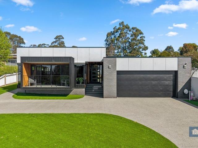 House for sale in Elliminyt, Victoria