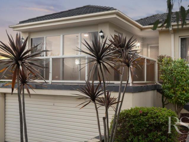Townhouse for sale in Camerons Creek, Victoria