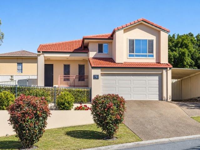 House for sale in Arundel, Gold Coast City