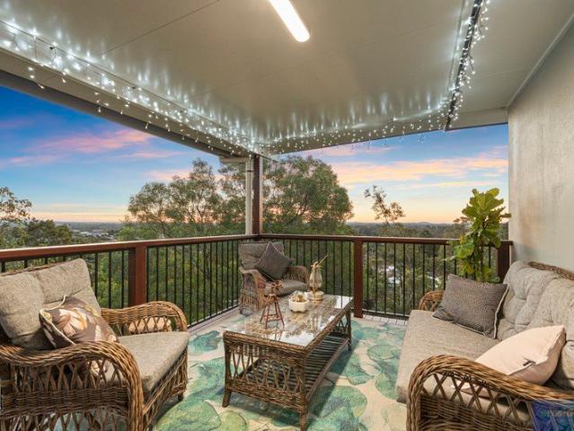 House for sale in Edens Landing, Greater Brisbane