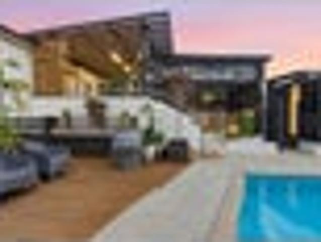 House for sale in Castor Bay