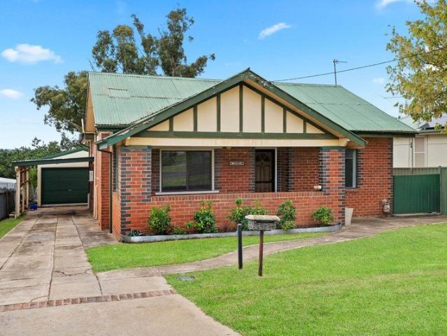 House for sale in Brisbane Grove, New South Wales