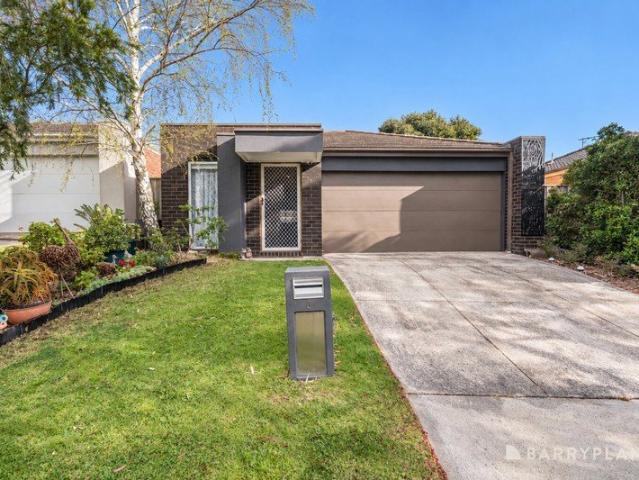 House for sale in Fallingwater Estate, Melbourne