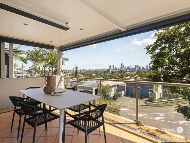 House for sale in Norman Park, Greater Brisbane