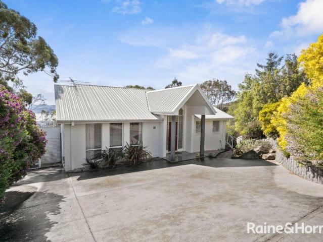 House for sale in Mount Nelson, Hobart