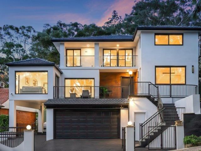House for sale in Lower North Shore, Sydney