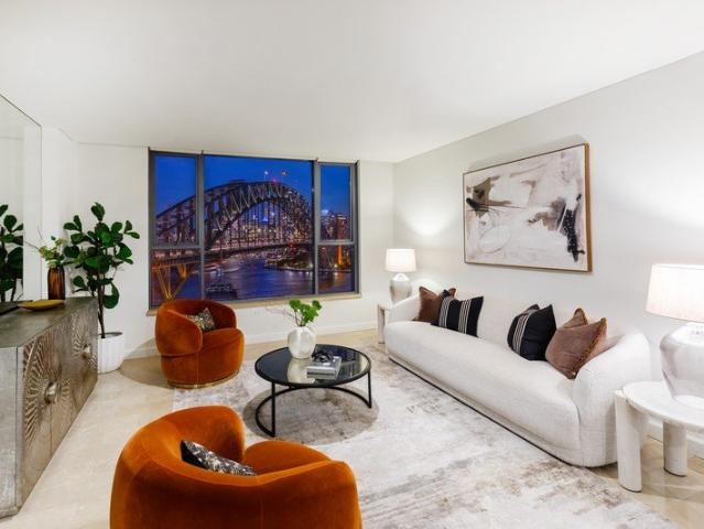 Apartment for sale in Lower North Shore, Sydney