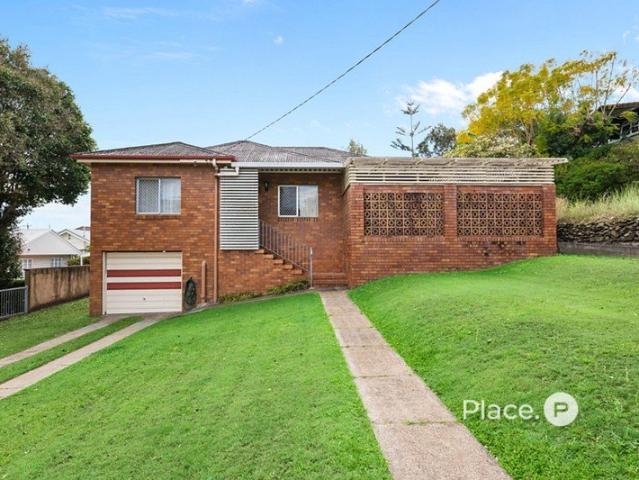 House for sale in Coorparoo, Greater Brisbane