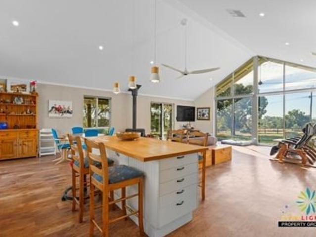 Cottage for sale in Wandi, Western Australia