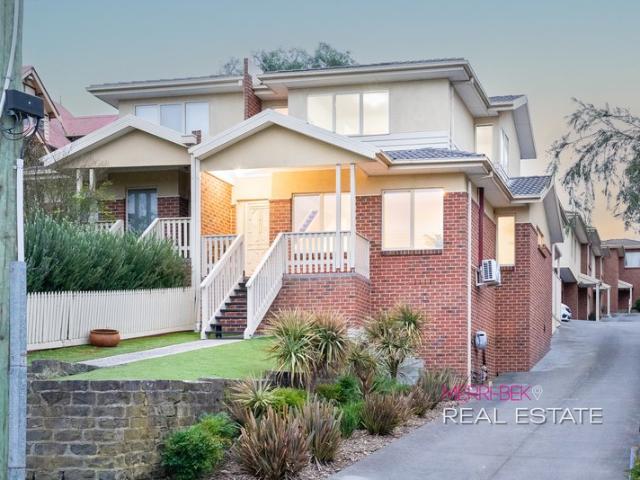 Townhouse for sale in Camerons Creek, Victoria