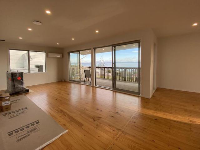 House for rent in Whangaparaoa, Oroua County