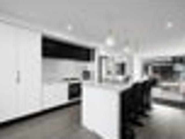 Townhouse for sale in Hamilton North, Hamilton City