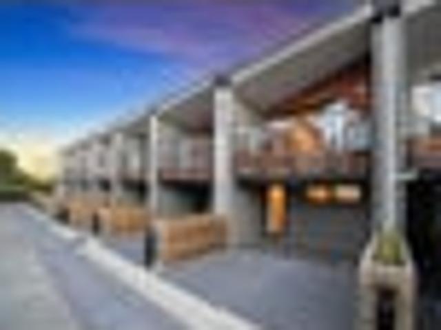 Townhouse for sale in Balmoral