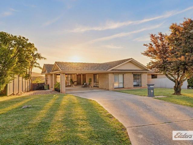 House for sale in Pemberton View Retirement Village, Albury