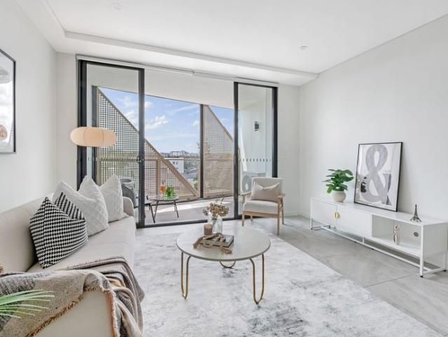 Apartment for rent in Mays Hill, Sydney
