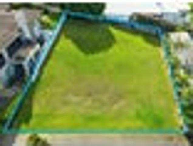 Land for sale in Paremoremo