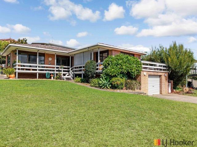 House for sale in Catalina, New South Wales