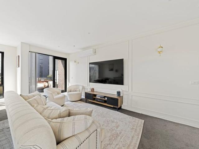 Apartment for rent in St Kilda, Melbourne
