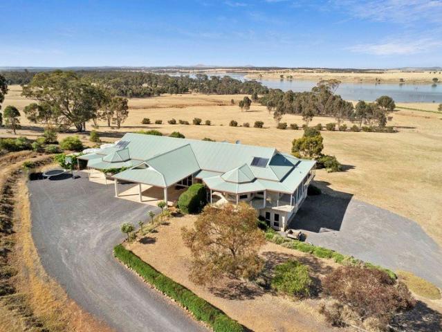 House for rent in Welshmans Reef, Victoria