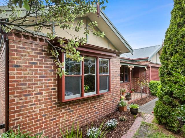 House for sale in Wandana Heights, Geelong