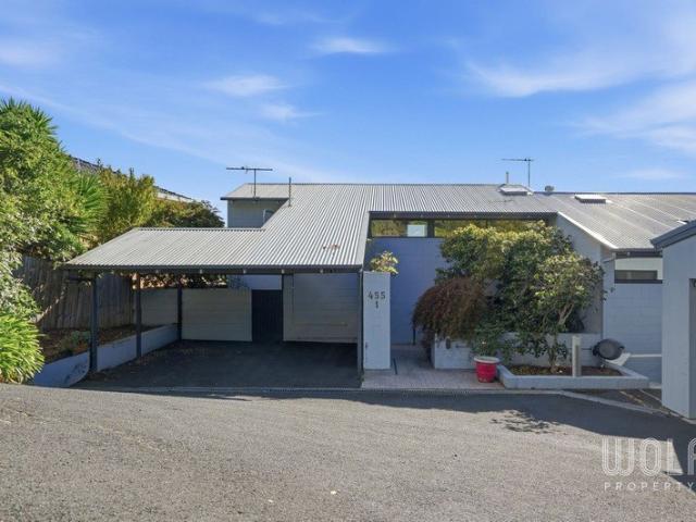Townhouse for rent in Hobart, Tasmania