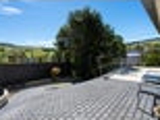 House for sale in Otakou