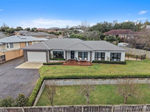 House for sale in Drouin, Victoria