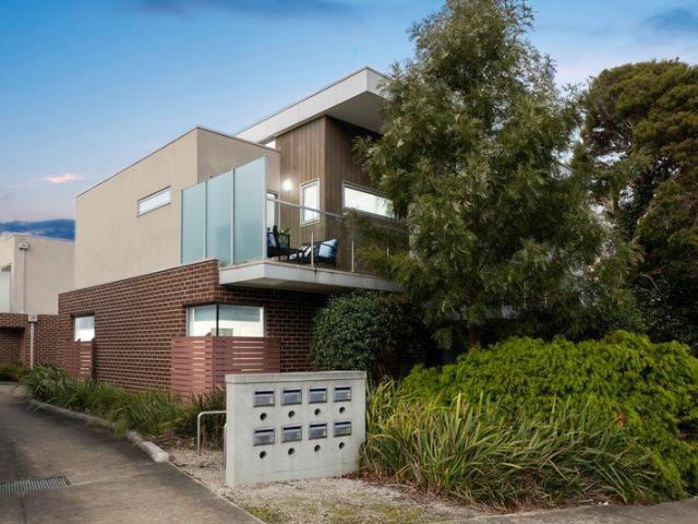 Townhouse for sale in Camerons Creek, Victoria
