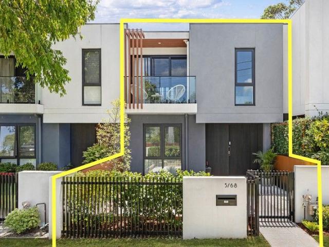 Townhouse for sale in Sydney, New South Wales