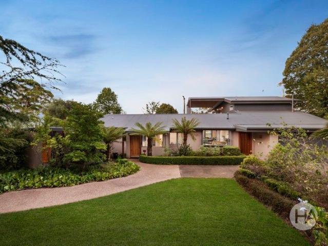 Cottage for sale in Camerons Creek, Victoria