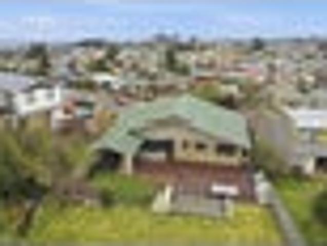 House for sale in Otakou