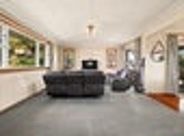House for sale in Otakou