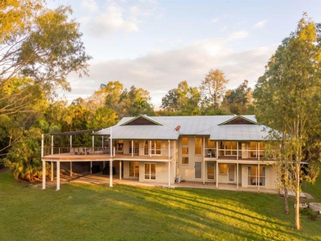 Cottage for sale in Bellbowrie, Greater Brisbane
