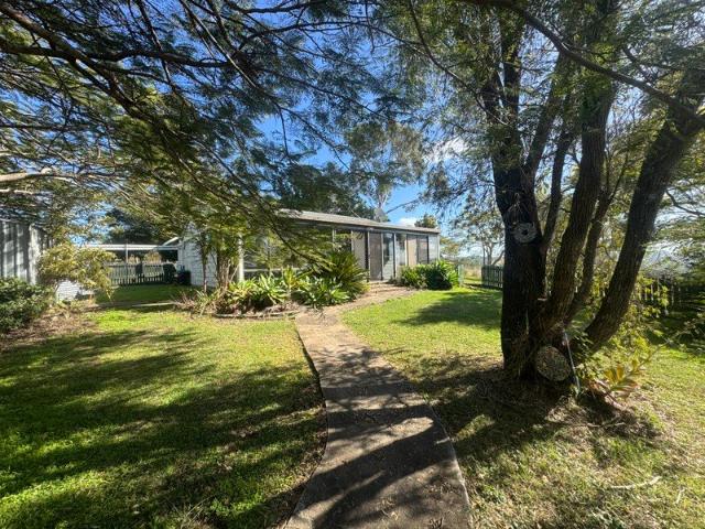 Cottage for sale in South East Nanango, Queensland