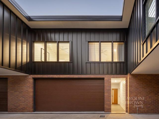 Townhouse for sale in Toombul, Queensland